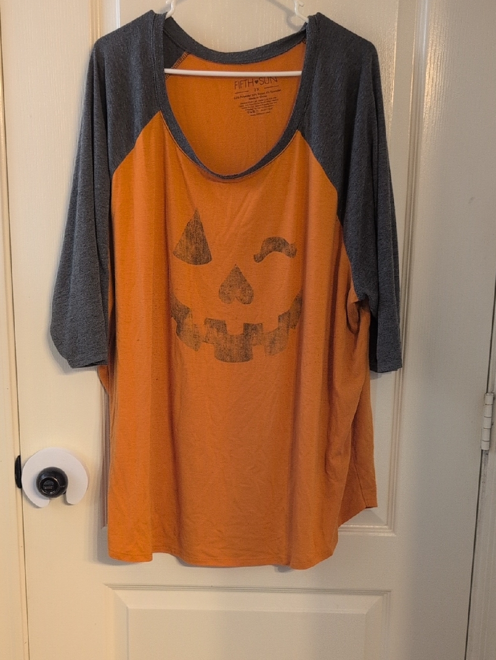 Fifth Sun Orange & Gray Women's Pumpkin Face Raglan Tee